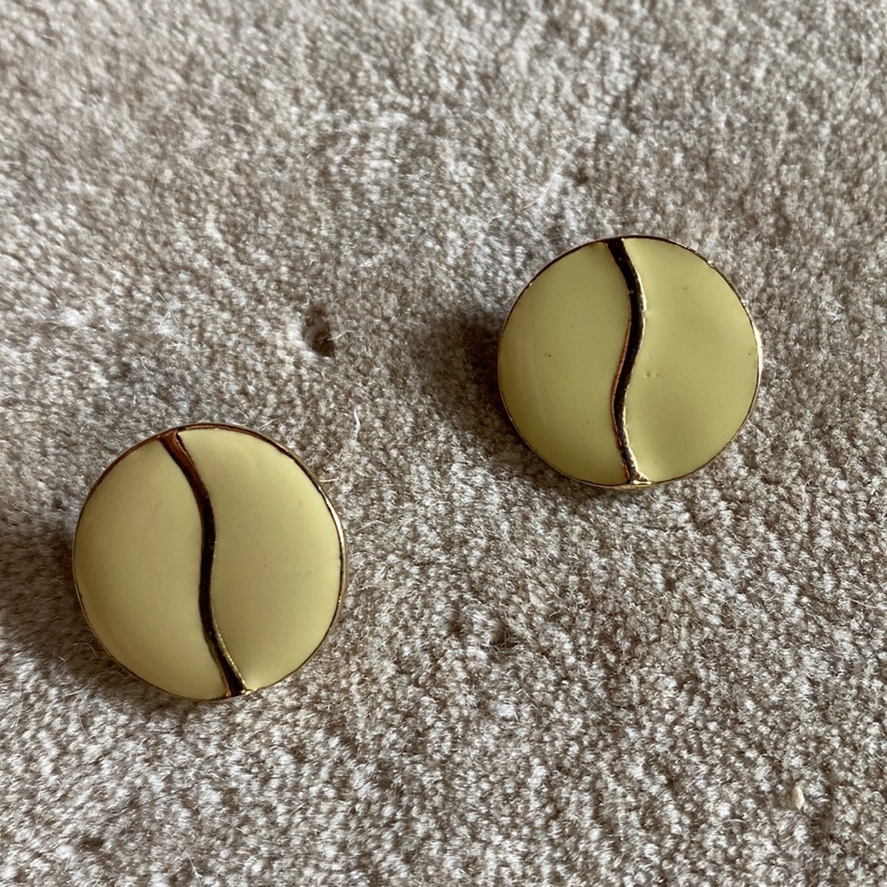 Vintage Enamel Cream Round Circle Post Earrings Gold